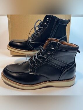 Steve Madden P-Doyers size 10.5 Lace-Up Side Zip Casual Leather Ankle Boots BNWT